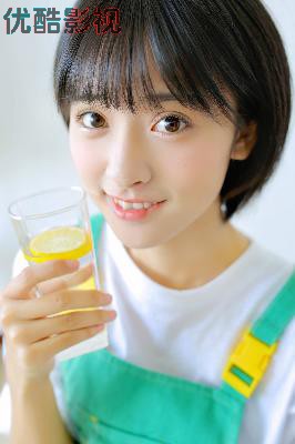 故意露着奶头开门取外卖